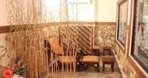 Cantya Hotel Yogyakarta Exterior photo